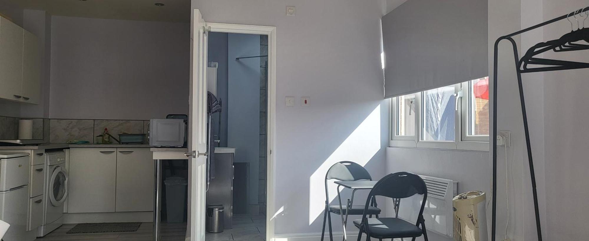 Garden Northolt Near Heathrow Airport * Northolt (Greater London)