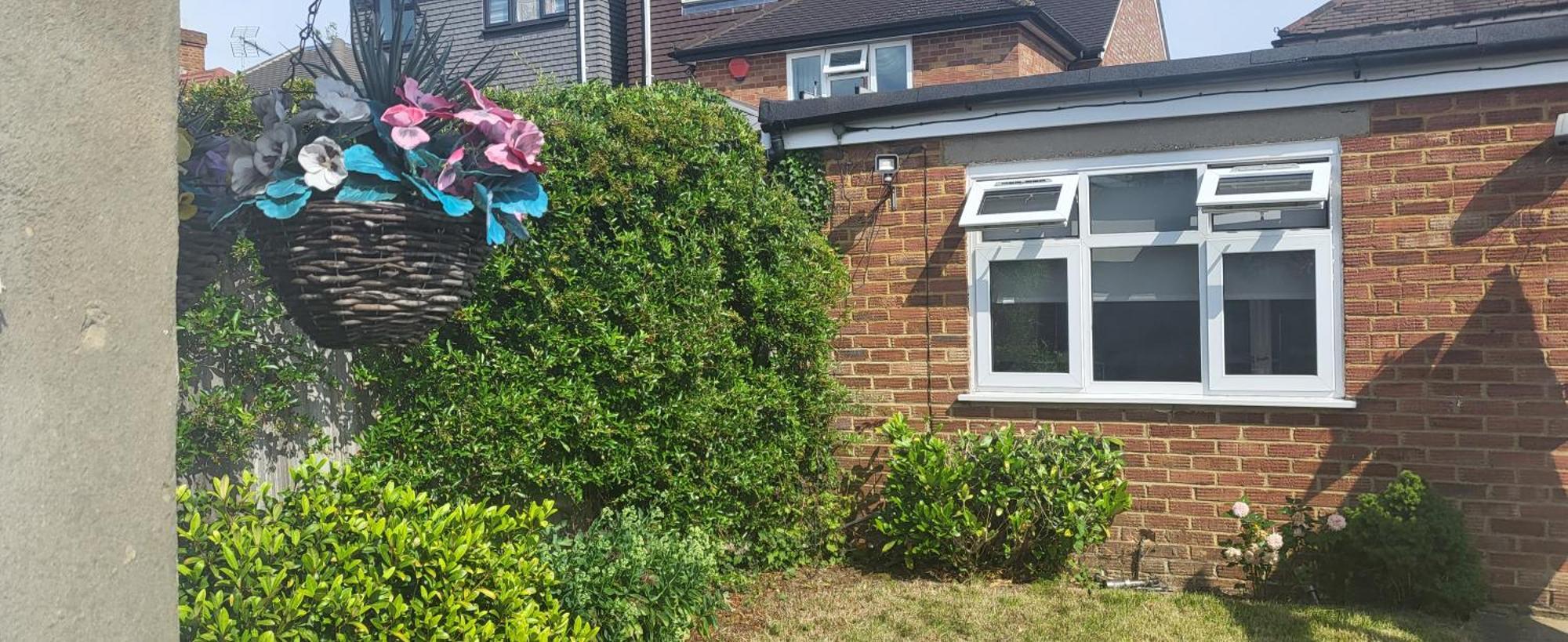 Garden Northolt Near Heathrow Airport * Northolt (Greater London)